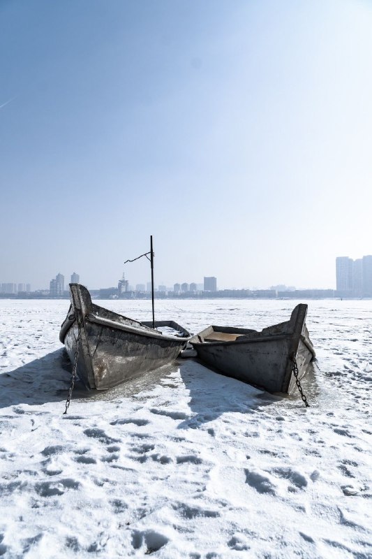 #北国风光 #哈尔滨 #图片图一是松浦大桥，图二是中东铁路公园，图三是在滨州线的桥下，图四图五是哈尔滨江北船厂#北国风光 #哈尔滨 #图片图一是松浦大桥，图二是中东铁路公园，图三是在滨州线的桥下，图四图五是哈尔滨江北船厂