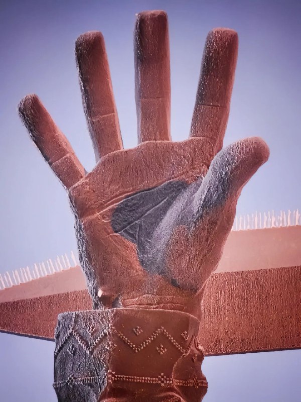 【后方-前方】#后方前方纪念碑 #苏联雕塑 #雕塑 #艺术 #俄罗斯雕塑纪念碑竖立在马格尼托哥尔斯克，一名工人向一名战士授剑