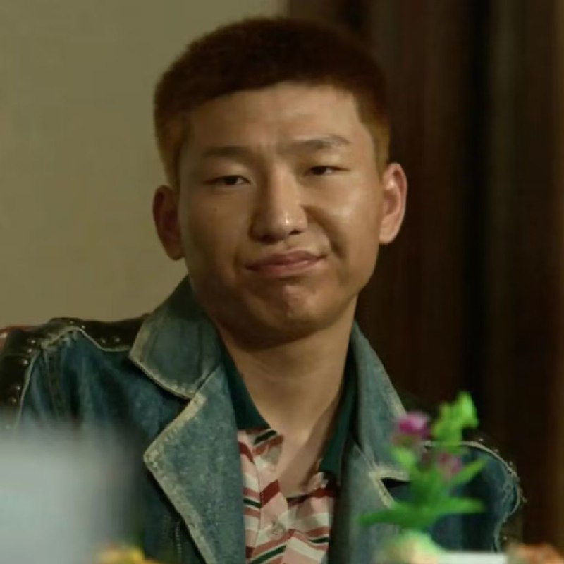 当一个傻逼形成了自我逻辑自洽就很难实现内求，然后陷入盲目的清醒与坚定中不能自拔