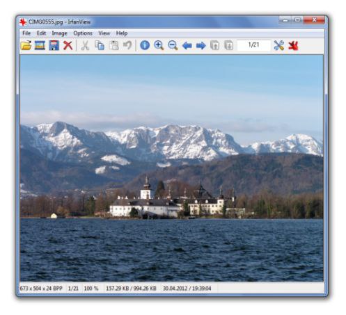 #软件 #图像 #工具📷 IrfanView - 轻量高性能图片查看编辑工具▎软件功能：图片查看和编辑器▎软件平台：#Windows▎软件介绍：一款 Windows 图片查看和编辑软件，支持快速加载和浏览各种图片文件，体积仅 4.18 MB，支持超过 150 种文件格式打开，包括图像、音频和视频文件