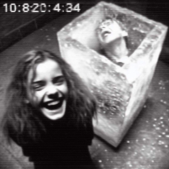 AI生成，霍格沃兹半夜的监控