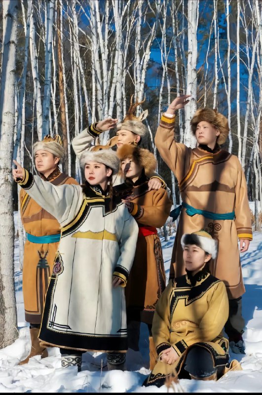 东北土著民族服饰合集#少数民族 #图片图一  满族图二  蒙古族图三  俄罗斯族图四  赫哲族图五  鄂温克族图六  达斡尔族图七  锡伯族图八  朝鲜族图九  鄂伦春族via 本人没素质与东北无关东北土著民族服饰合集#少数民族 #图片图一  满族图二  蒙古族图三  俄罗斯族图四  赫哲族图五  鄂温克族图六  达斡尔族图七  锡伯族图八  朝鲜族图九  鄂伦春族via 本人没素质与东北无关