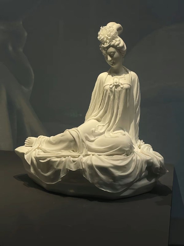 以为是纸，其实是瓷#国家博物馆 #德化白瓷via 抖音以为是纸，其实是瓷#国家博物馆 #德化白瓷via 抖音