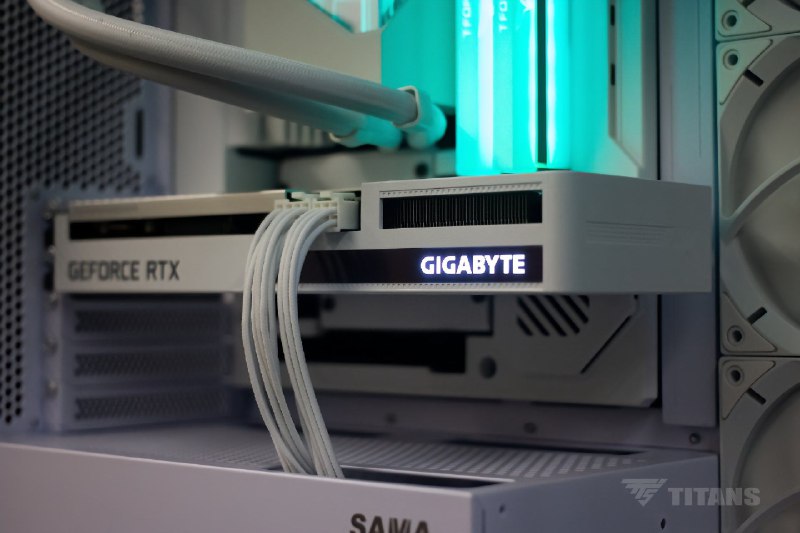 #视野装机猿背插主板正面无接口，简洁大气哟